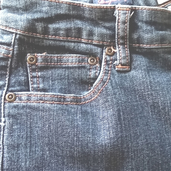 St. John's Bay Straight Leg Jeans EUC - Picture 4 of 7